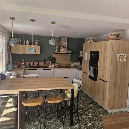 Beautiful With Pool In Provence